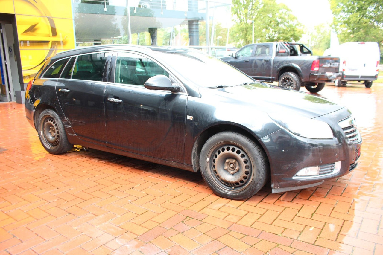 Opel Insignia A Sports Tourer Innovation - Караван: слика 1 Opel Insignia A Sports Tourer Innovation - Караван: слика 1
