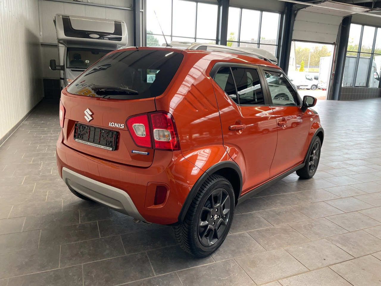 Suzuki Ignis 1.2 Comfort /Hybrid/Automatik/DAB/Navi - Автомобил: слика 3 Suzuki Ignis 1.2 Comfort /Hybrid/Automatik/DAB/Navi - Автомобил: слика 3
