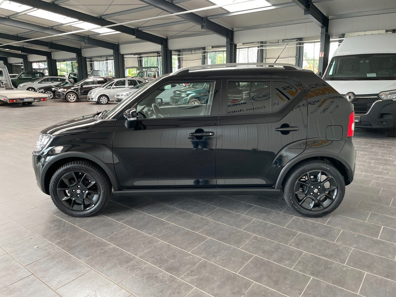 Suzuki Ignis Comfort+ Behinderten-Umbau Kamera Navi LED - Седан: слика 5 Suzuki Ignis Comfort+ Behinderten-Umbau Kamera Navi LED - Седан: слика 5