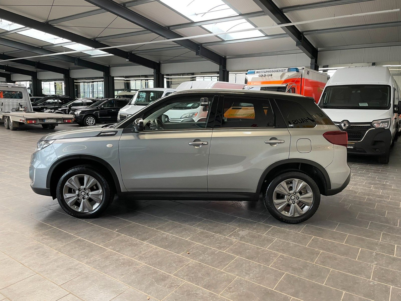 Suzuki Vitara 1.4 Mild-Hybrid Comfort 4x2 Kamera LED AC - Патничко комбе: слика 5 Suzuki Vitara 1.4 Mild-Hybrid Comfort 4x2 Kamera LED AC - Патничко комбе: слика 5