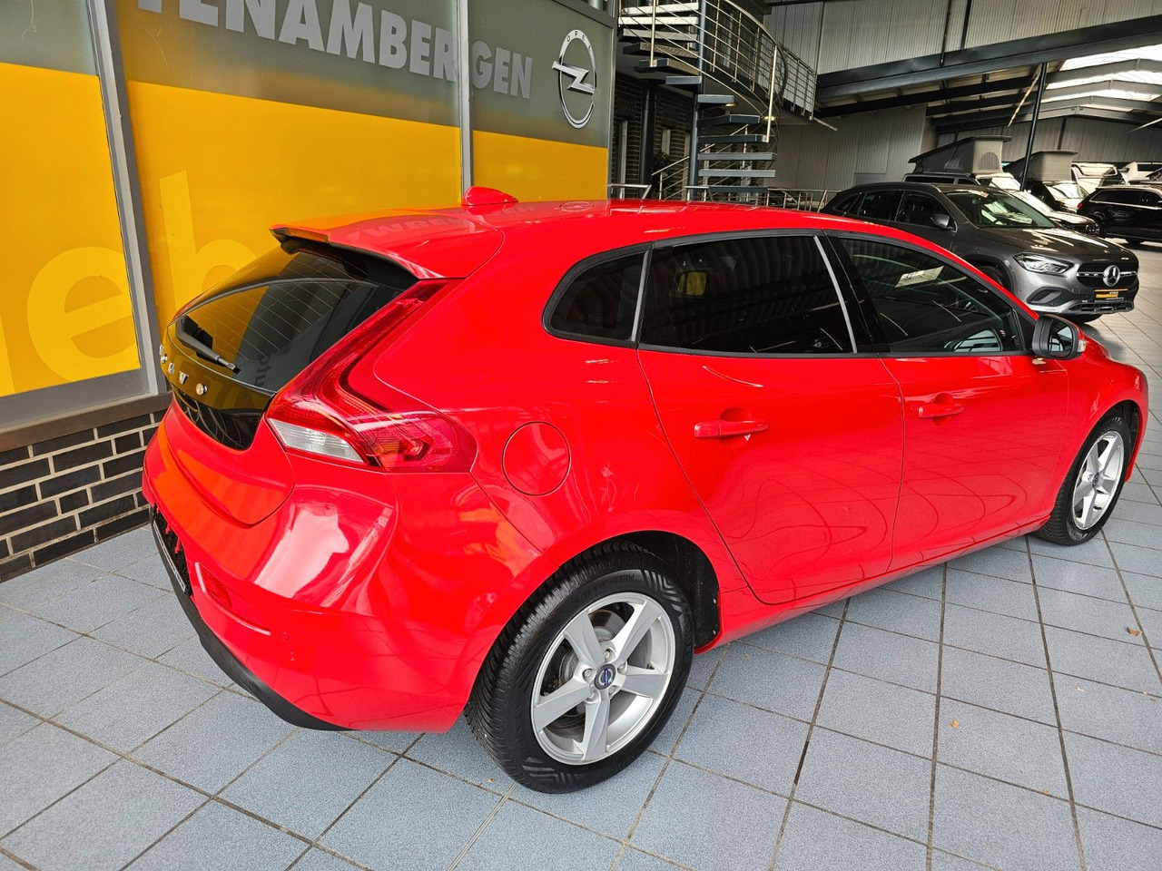 Volvo V40 You! Xenon Sitzheizung Freisprecheinrichtung - Седан: слика 3 Volvo V40 You! Xenon Sitzheizung Freisprecheinrichtung - Седан: слика 3