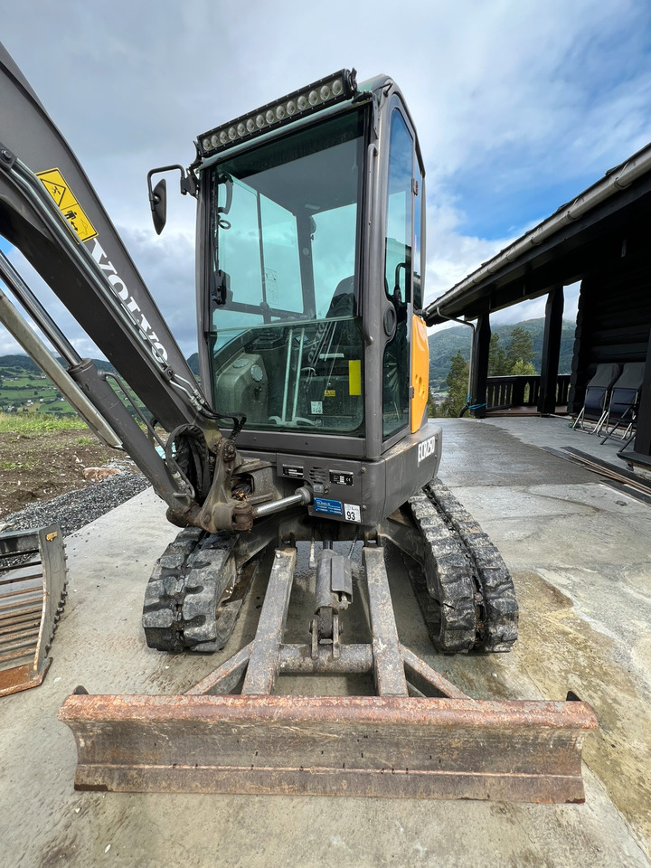 Volvo ECR25D - Багер: слика 2 Volvo ECR25D - Багер: слика 2