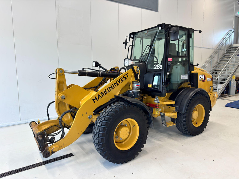 Caterpillar 908 Cat 908 M - Натоварувач на тркала: слика 2 Caterpillar 908 Cat 908 M - Натоварувач на тркала: слика 2