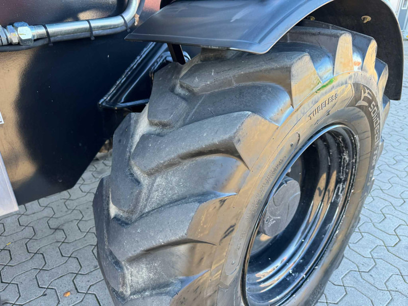 Телескопски ракувач HTL 4017 Haulotte HTL 4017: слика 13 Телескопски ракувач HTL 4017 Haulotte HTL 4017: слика 13