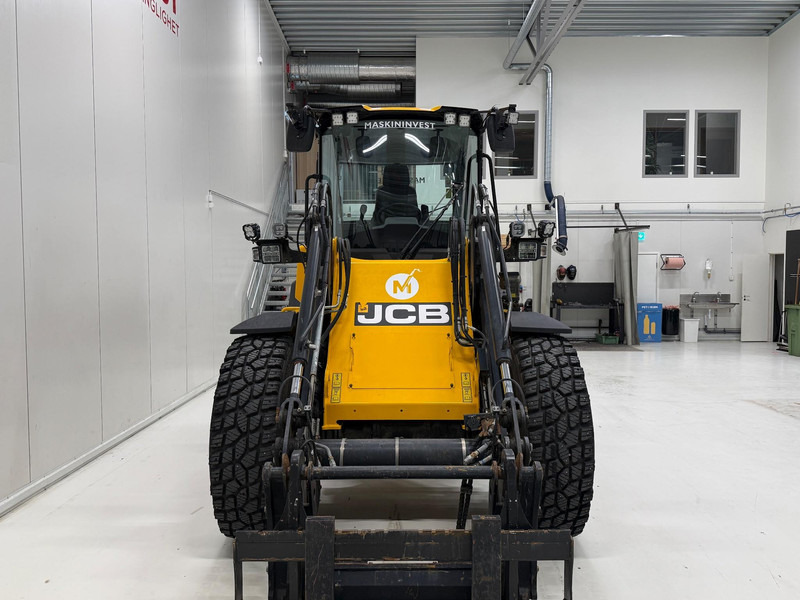 JCB 413S Nordic Edition - Натоварувач на тркала: слика 4 JCB 413S Nordic Edition - Натоварувач на тркала: слика 4