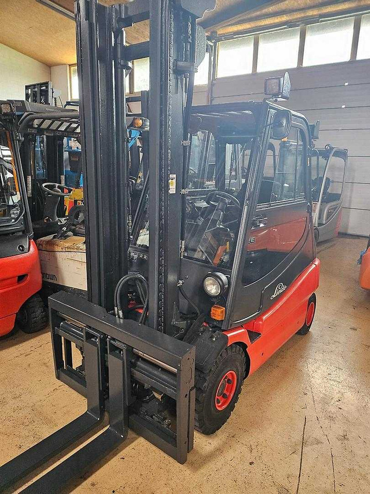 Linde E25S-03 - Електричен вилушкар: слика 2 Linde E25S-03 - Електричен вилушкар: слика 2