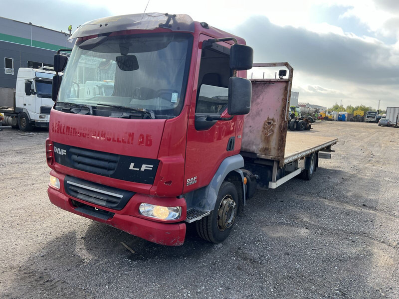 DAF LF45 210 - Камион со платформа: слика 1 DAF LF45 210 - Камион со платформа: слика 1