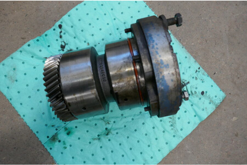 Mercedes-Benz Actros MP4 - Оска и делови: слика 1 Mercedes-Benz Actros MP4 - Оска и делови: слика 1