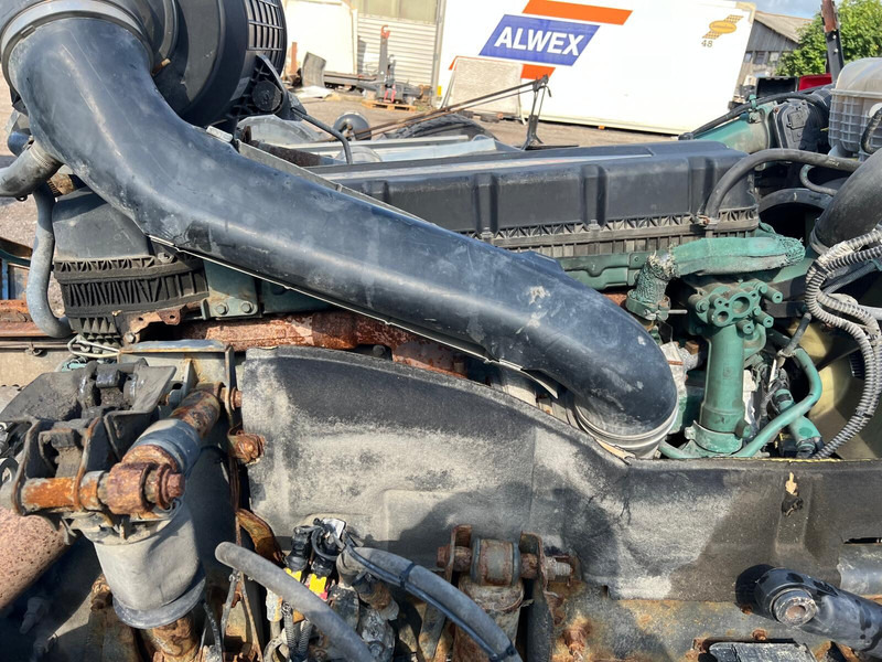 Volvo D11K370 - Мотор: слика 2 Volvo D11K370 - Мотор: слика 2