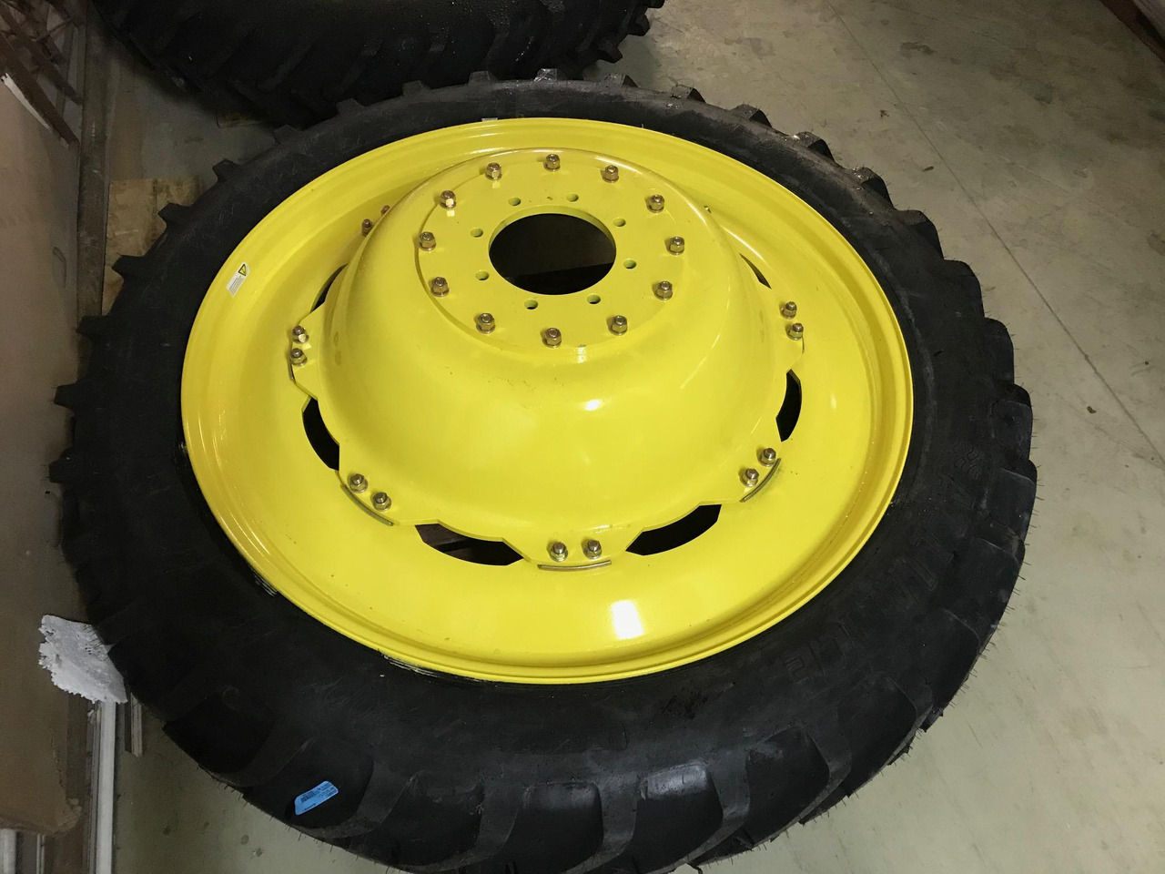 John Deere premium tillage wheel sets - Комплетно тркало за Земјоделска машина: слика 3 John Deere premium tillage wheel sets - Комплетно тркало за Земјоделска машина: слика 3