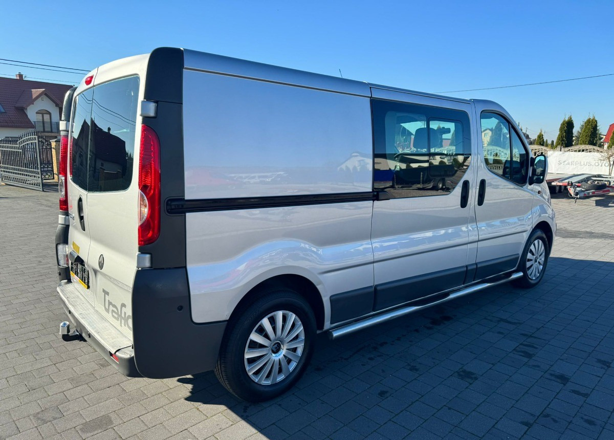 Renault Trafic 2.5 150ps 5- osobowy Doka Stan B. Dobry - Комби со двојна кабина: слика 2 Renault Trafic 2.5 150ps 5- osobowy Doka Stan B. Dobry - Комби со двојна кабина: слика 2