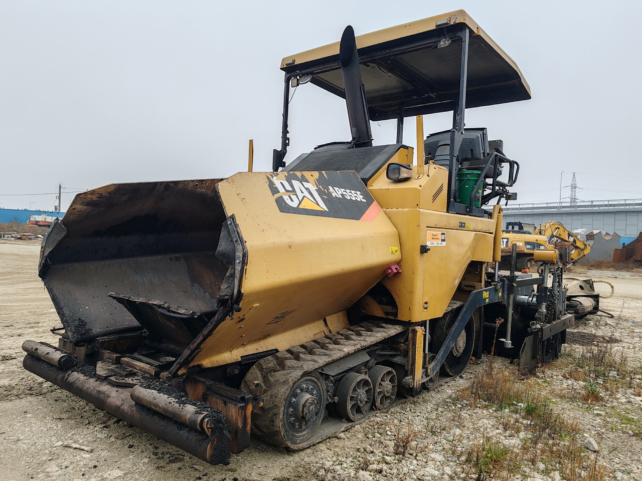 Caterpillar AP555E - Прскалка за битуменска емулзија: слика 5 Caterpillar AP555E - Прскалка за битуменска емулзија: слика 5
