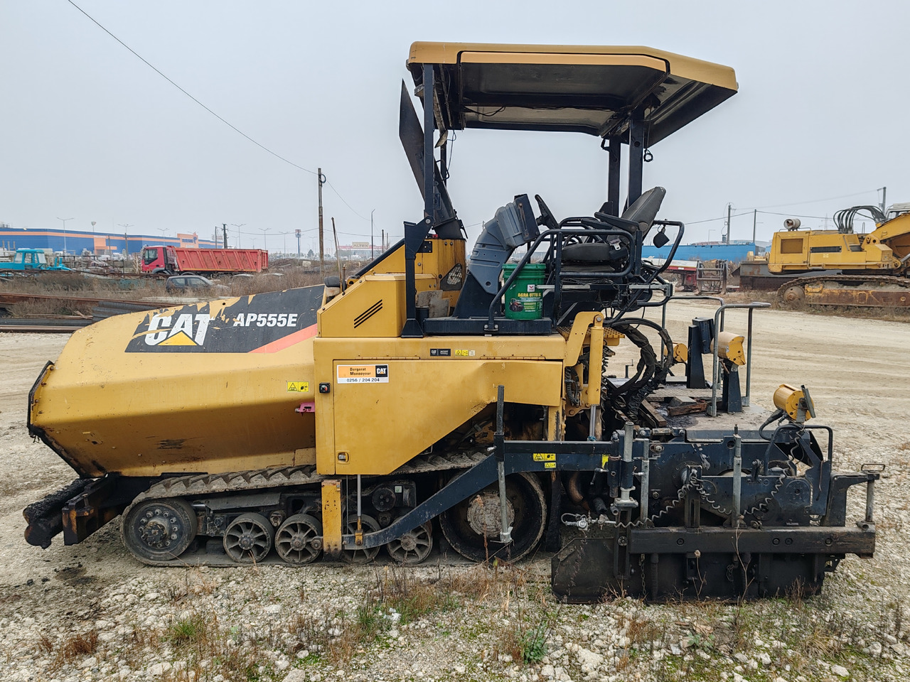 Caterpillar AP555E - Прскалка за битуменска емулзија: слика 4 Caterpillar AP555E - Прскалка за битуменска емулзија: слика 4