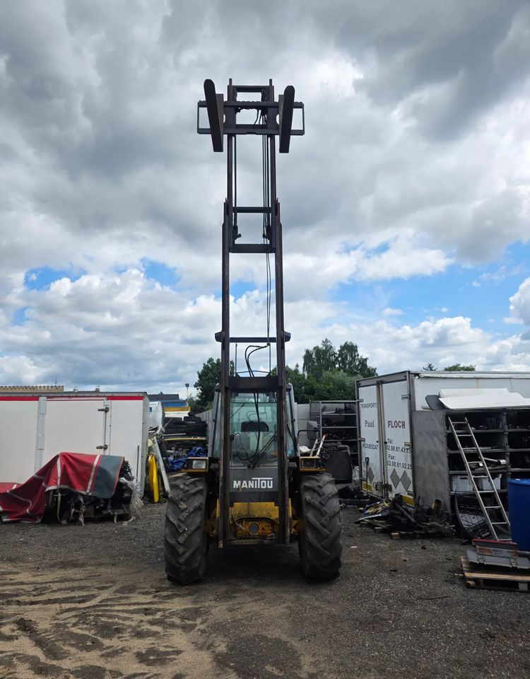 Manitou M26.4 Terenowy 4x4 5,5m - Вилушкар за груб терен: слика 1 Manitou M26.4 Terenowy 4x4 5,5m - Вилушкар за груб терен: слика 1