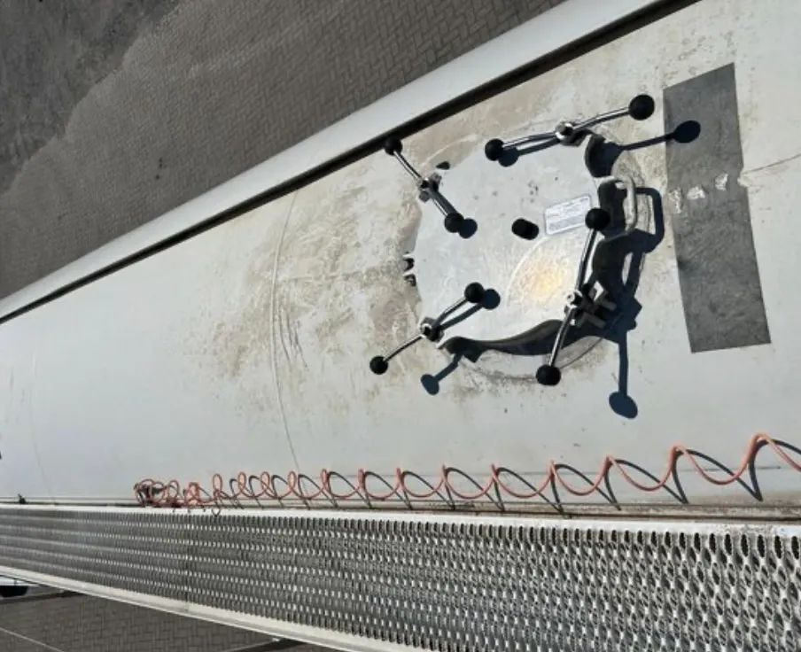 Inny O.ME.P.S SILOS CM 35 - Полуприколка цистерна: слика 5 Inny O.ME.P.S SILOS CM 35 - Полуприколка цистерна: слика 5