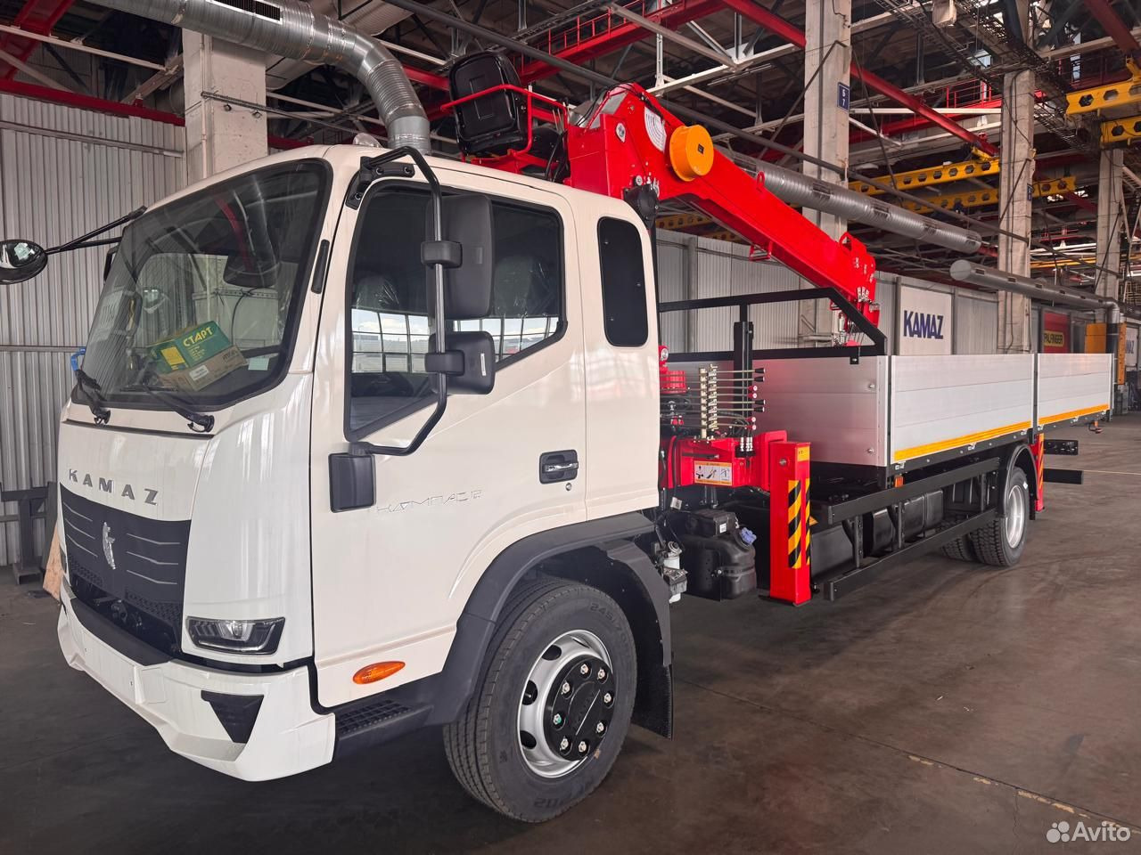 КАМАЗ 4308-6084-69 (G5) - Камион со платформа, Камион со кран: слика 1 КАМАЗ 4308-6084-69 (G5) - Камион со платформа, Камион со кран: слика 1