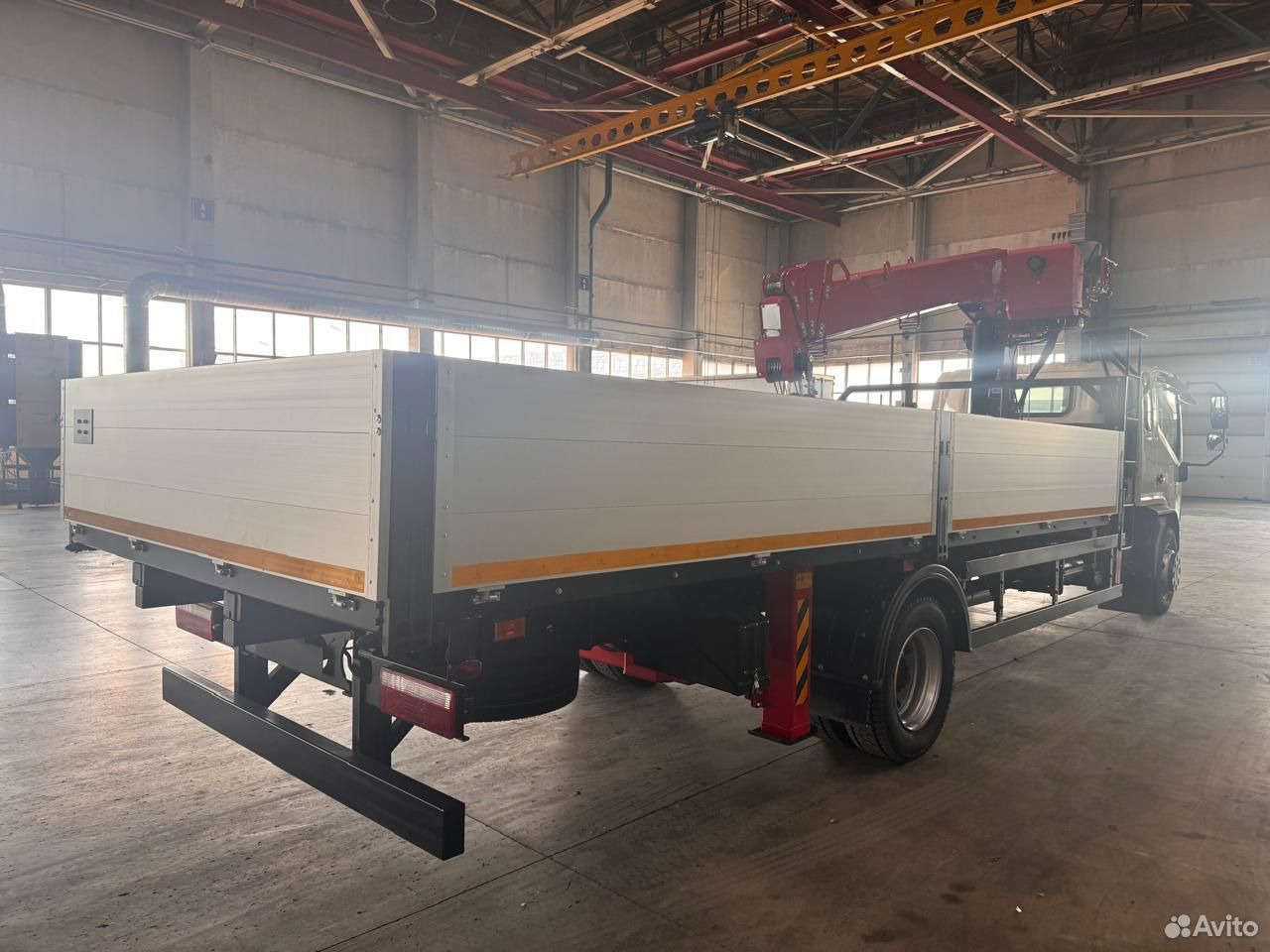 КАМАЗ 4308-6084-69 (G5) - Камион со платформа, Камион со кран: слика 4 КАМАЗ 4308-6084-69 (G5) - Камион со платформа, Камион со кран: слика 4