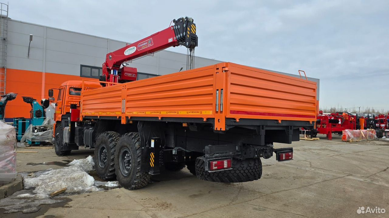 КАМАЗ 43118-50 - Камион со платформа, Камион со кран: слика 4 КАМАЗ 43118-50 - Камион со платформа, Камион со кран: слика 4
