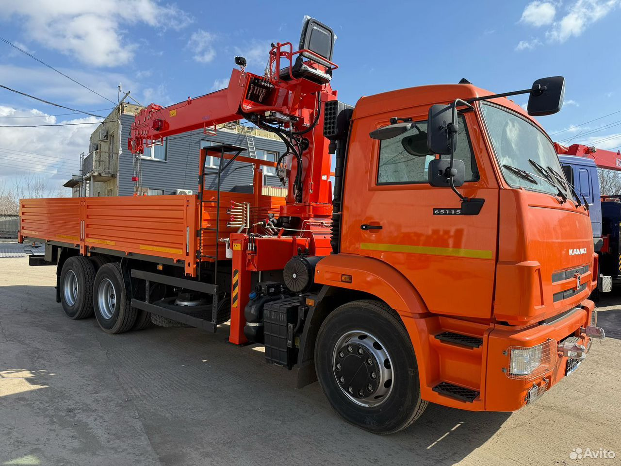 КАМАЗ 65115-23094-48 - Камион со платформа, Камион со кран: слика 1 КАМАЗ 65115-23094-48 - Камион со платформа, Камион со кран: слика 1