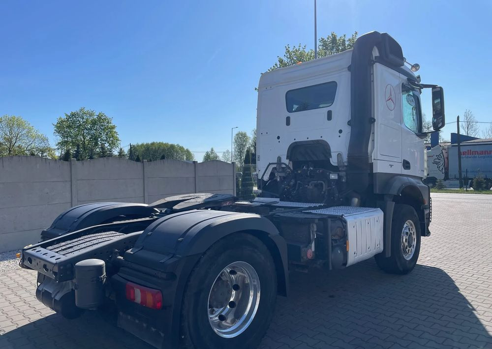 Mercedes-Benz AROCS 1845/ HAD/ 4x4/ BEZ RETARDERA! - Камион влекач: слика 5 Mercedes-Benz AROCS 1845/ HAD/ 4x4/ BEZ RETARDERA! - Камион влекач: слика 5