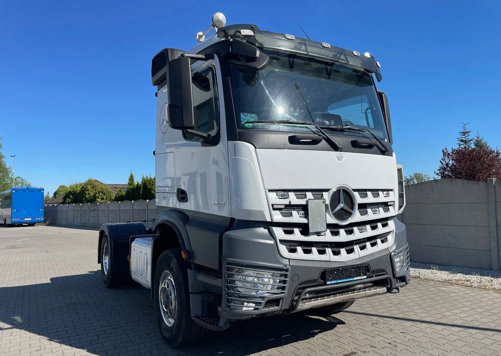 Mercedes-Benz AROCS 1845/ HAD/ 4x4/ BEZ RETARDERA! - Камион влекач: слика 3 Mercedes-Benz AROCS 1845/ HAD/ 4x4/ BEZ RETARDERA! - Камион влекач: слика 3