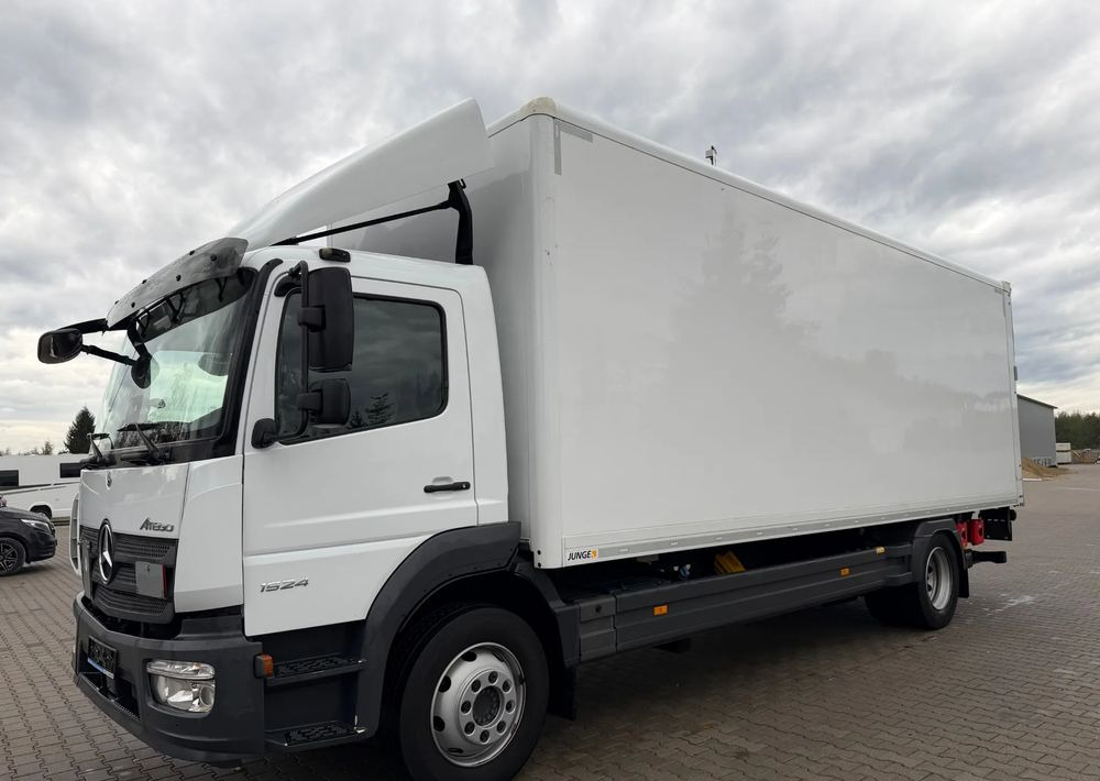 Mercedes-Benz ATEGO 1524 - Камион сандучар: слика 2 Mercedes-Benz ATEGO 1524 - Камион сандучар: слика 2