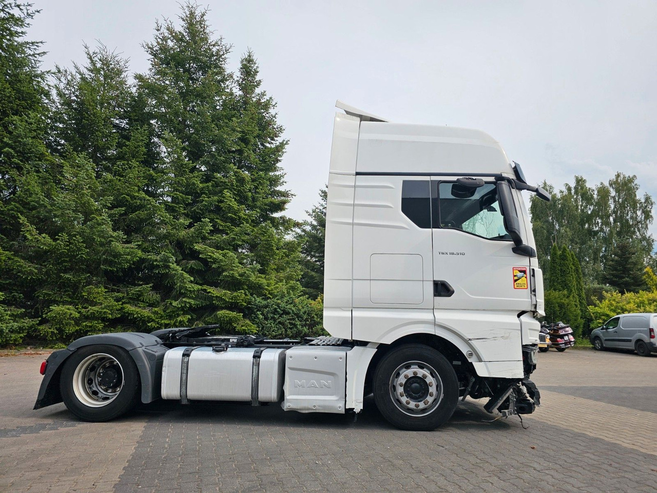 MAN TGX 18.510 XXL INTARDER - Motor , Rahmen 100% OK - Камион влекач: слика 3 MAN TGX 18.510 XXL INTARDER - Motor , Rahmen 100% OK - Камион влекач: слика 3