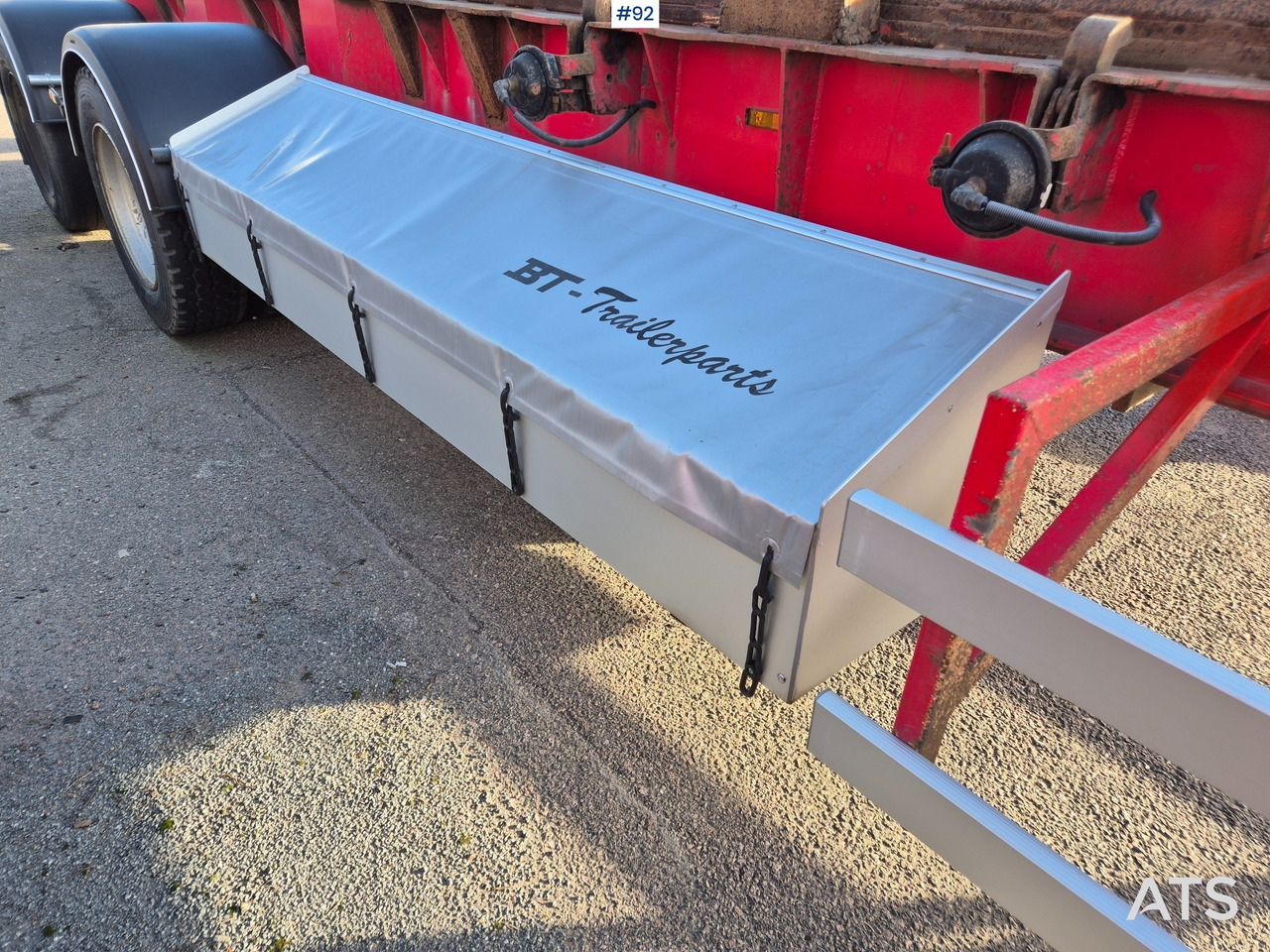 Matec Vaihtolavaperävaunu 4-akselinen - Приколка: слика 4 Matec Vaihtolavaperävaunu 4-akselinen - Приколка: слика 4