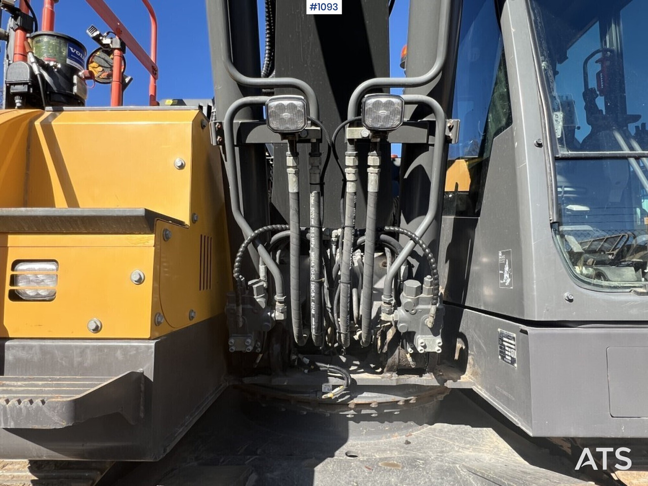 Ровокопач Volvo ECR 235 EL: слика 11