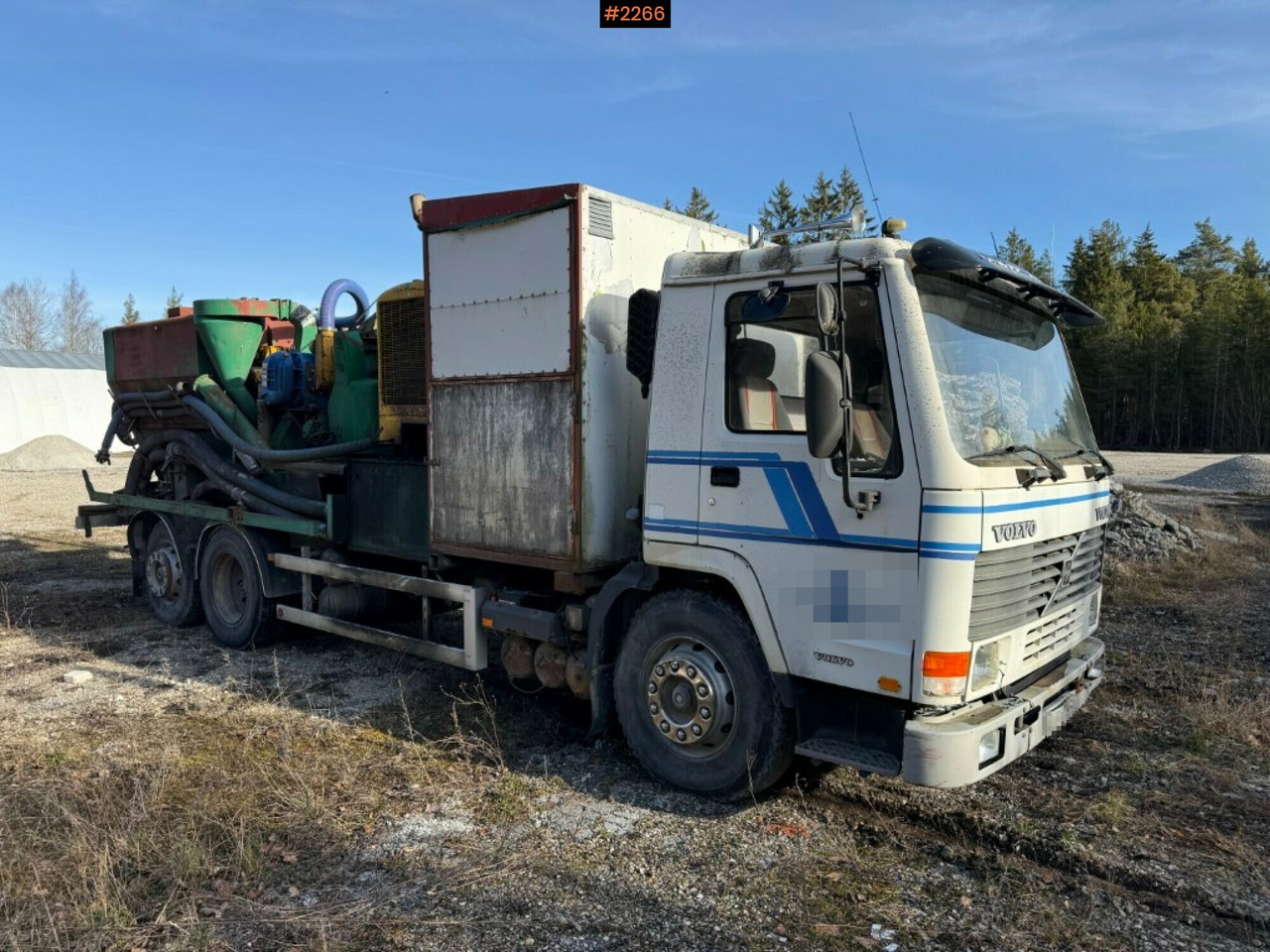 Volvo FL10 6x2 with mobile grain mill - Камион: слика 2 Volvo FL10 6x2 with mobile grain mill - Камион: слика 2