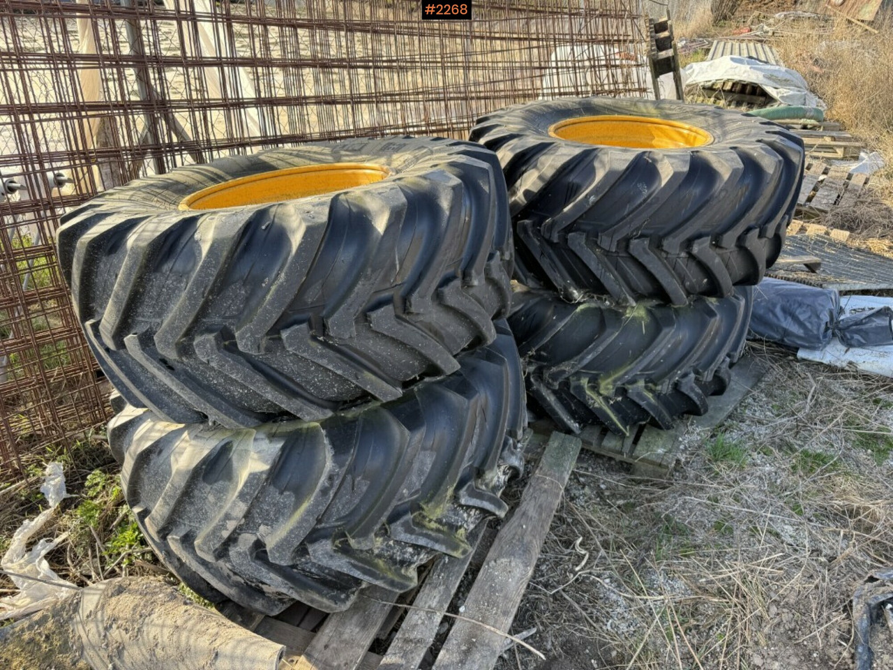 Michelin twin tires on rim 540/70 R24 - Комплетно тркало: слика 1 Michelin twin tires on rim 540/70 R24 - Комплетно тркало: слика 1