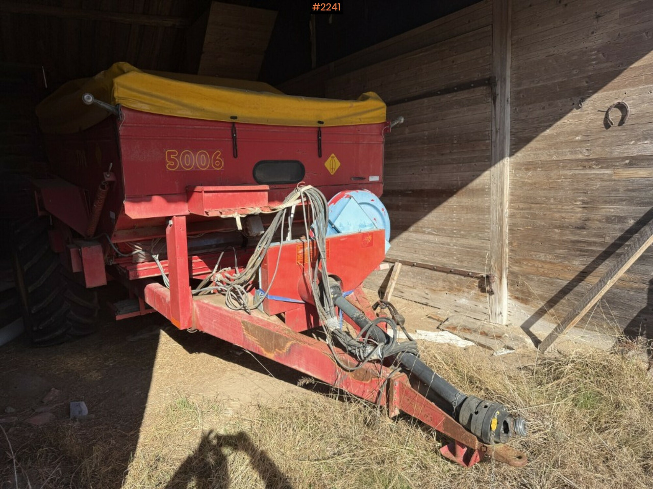 Seed drill Överum tive Såjet 5006 with complete spare machine - Семенска дупчалка: слика 2 Seed drill Överum tive Såjet 5006 with complete spare machine - Семенска дупчалка: слика 2
