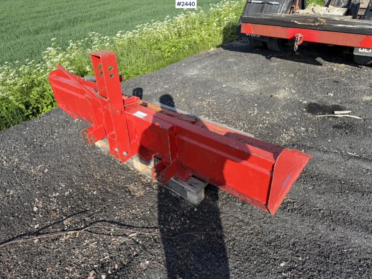 Tippable Rear Bucket Trejon - Корпа за натоварувач: слика 2 Tippable Rear Bucket Trejon - Корпа за натоварувач: слика 2