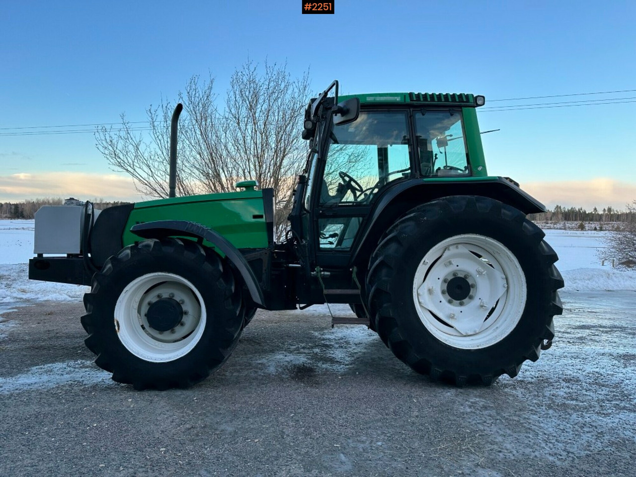 Valtra X110 waiststeering tractor with twintrac - Трактор: слика 3 Valtra X110 waiststeering tractor with twintrac - Трактор: слика 3