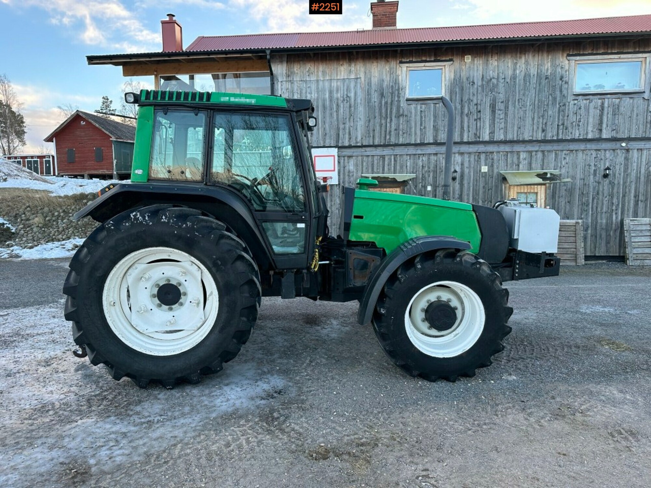 Valtra X110 waiststeering tractor with twintrac - Трактор: слика 1 Valtra X110 waiststeering tractor with twintrac - Трактор: слика 1