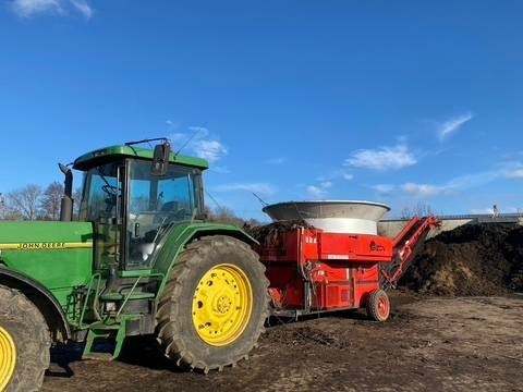 Bizon B-1030 Kompost Schredder Biomasse Mist Compost shr - Секач на слама: слика 2 Bizon B-1030 Kompost Schredder Biomasse Mist Compost shr - Секач на слама: слика 2