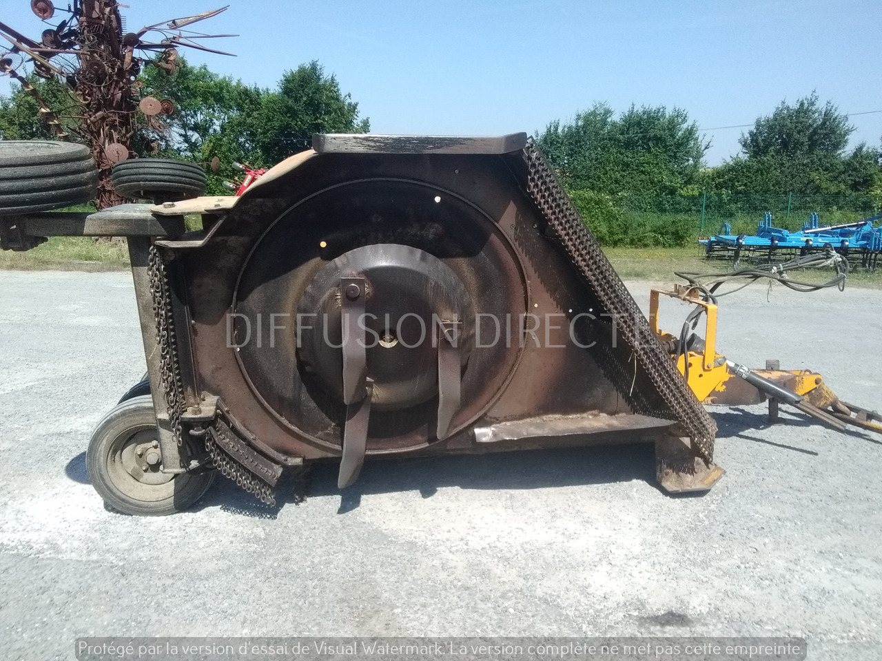 BOMFORD BROYEUR A AXE HORIZONTAL TRI WING 4600 - Градинарска опрема: слика 4 BOMFORD BROYEUR A AXE HORIZONTAL TRI WING 4600 - Градинарска опрема: слика 4