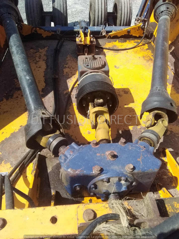 BOMFORD BROYEUR A AXE HORIZONTAL TRI WING 4600 - Градинарска опрема: слика 5 BOMFORD BROYEUR A AXE HORIZONTAL TRI WING 4600 - Градинарска опрема: слика 5