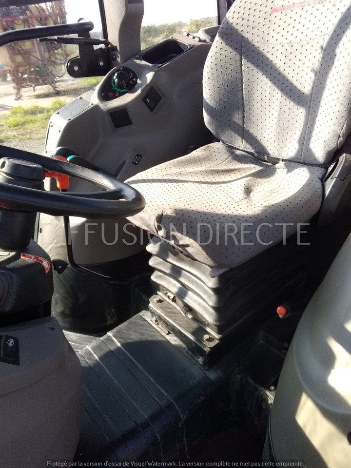 CASE IH TRACTEUR AGRICOLE QUANTUM 100 F - Трактор: слика 5 CASE IH TRACTEUR AGRICOLE QUANTUM 100 F - Трактор: слика 5