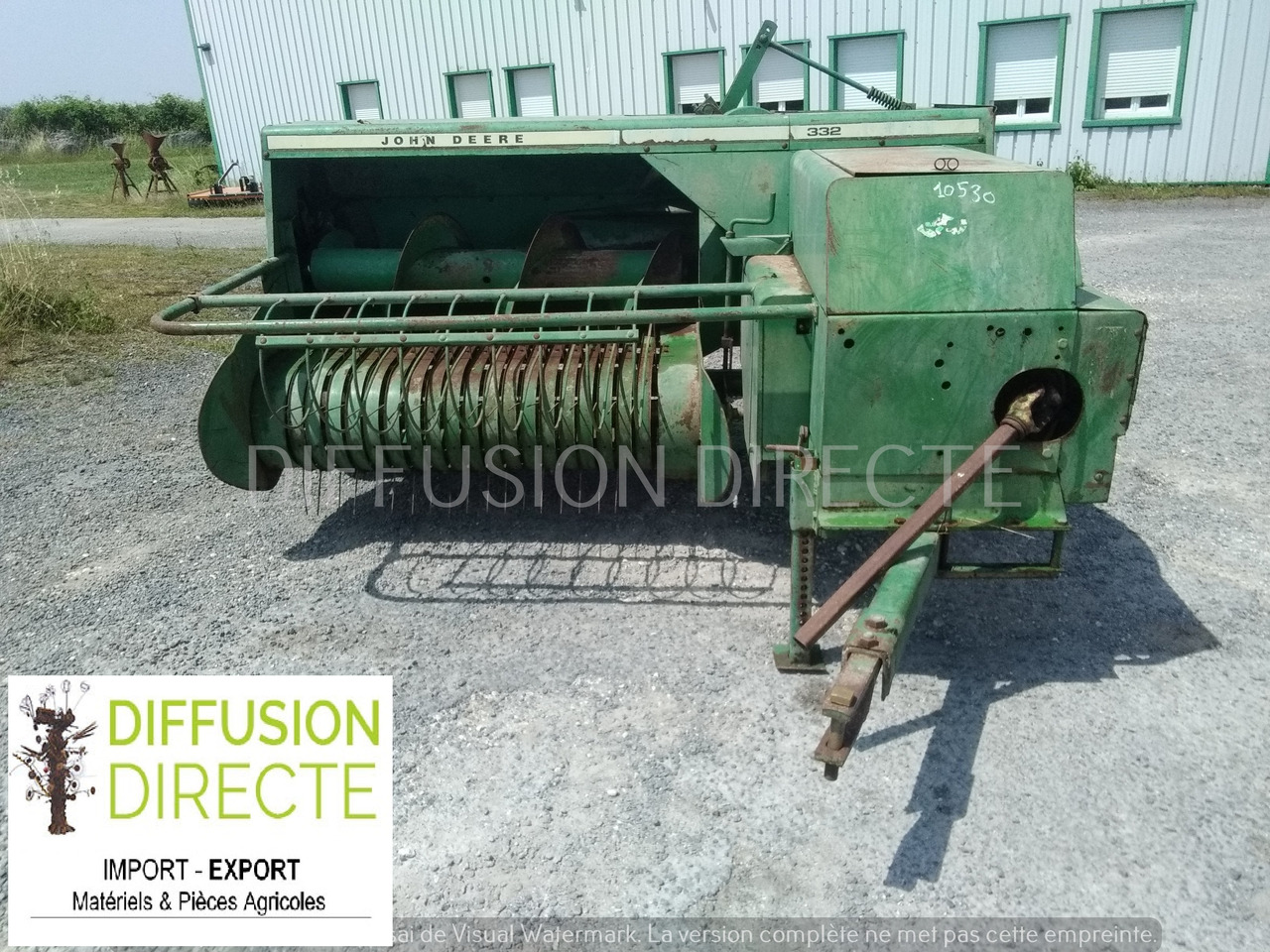 JOHN DEERE PRESSE MOYENNE DENSITE 332 - Балирка за квадратни бали: слика 1 JOHN DEERE PRESSE MOYENNE DENSITE 332 - Балирка за квадратни бали: слика 1