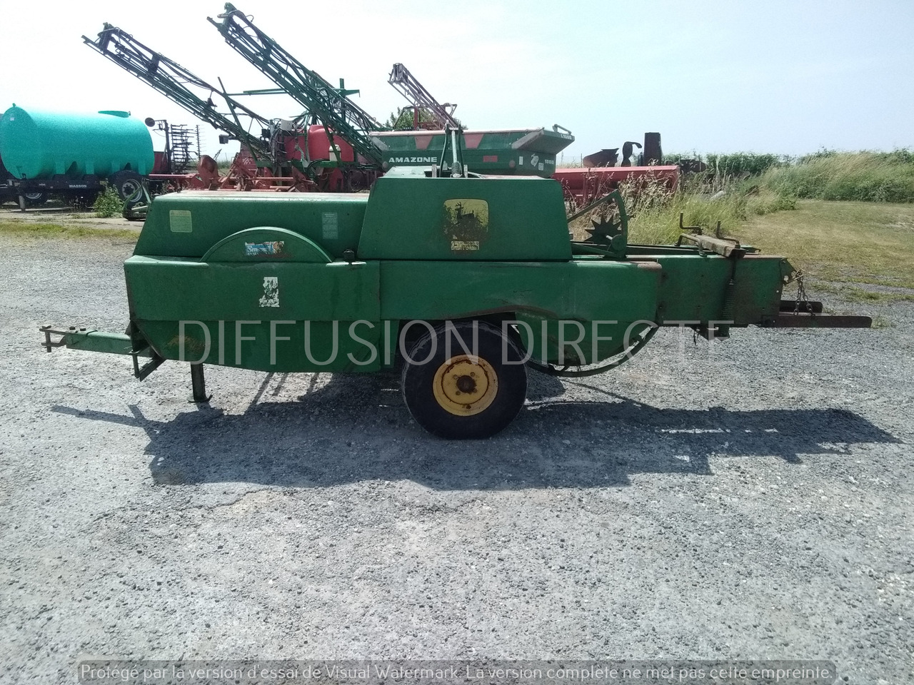 JOHN DEERE PRESSE MOYENNE DENSITE 332 - Балирка за квадратни бали: слика 2 JOHN DEERE PRESSE MOYENNE DENSITE 332 - Балирка за квадратни бали: слика 2