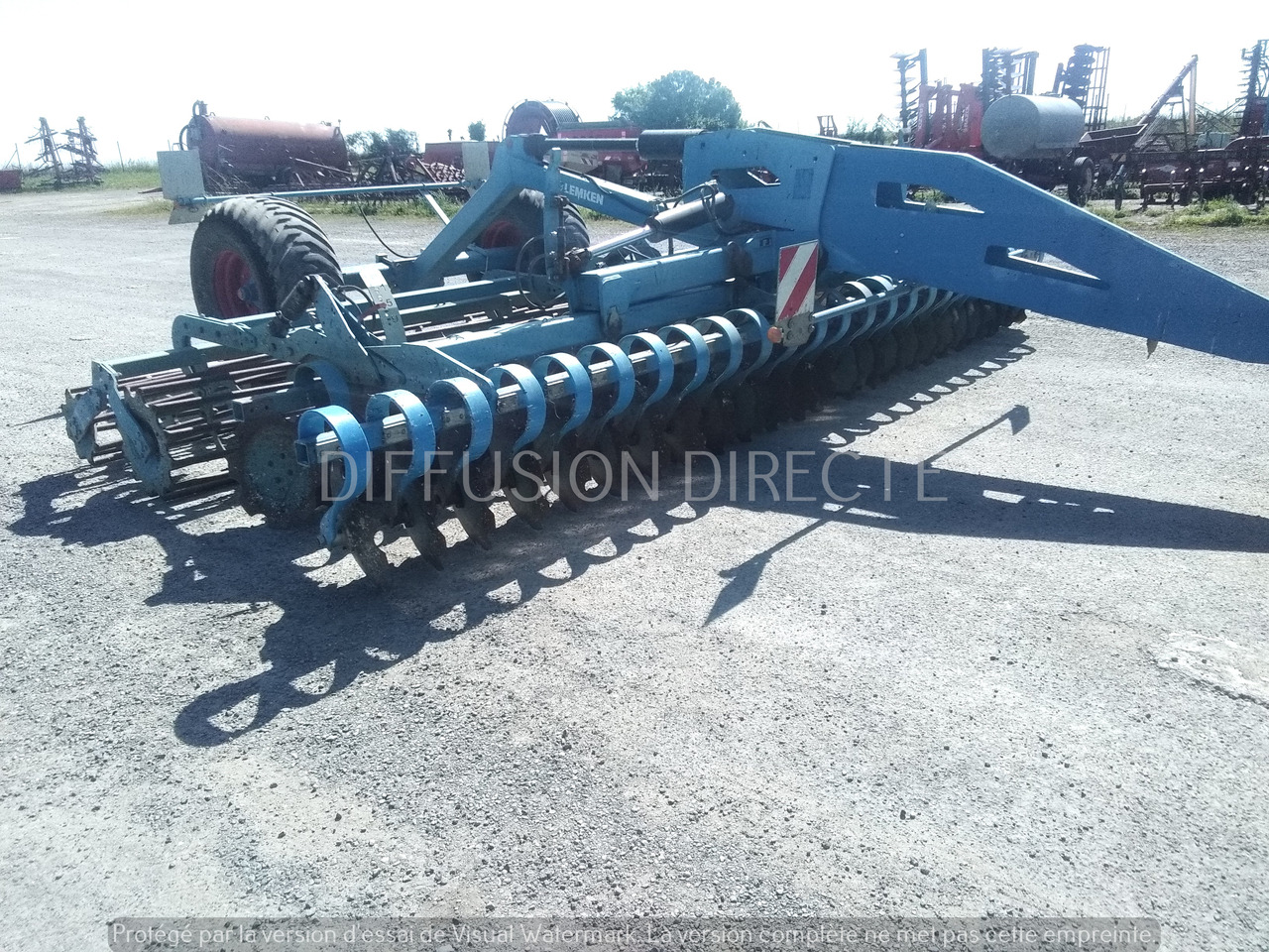 LEMKEN DECHAUMEUR A DISQUES HELIODOR H 8 SF - Ситнач со дискови: слика 4 LEMKEN DECHAUMEUR A DISQUES HELIODOR H 8 SF - Ситнач со дискови: слика 4