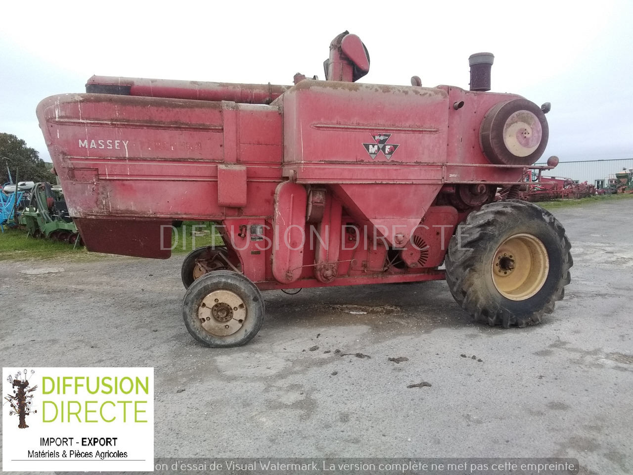 MASSEY FERGUSON MOISSONNEUSE BATTEUSE 500 - Машина за жнеење: слика 1 MASSEY FERGUSON MOISSONNEUSE BATTEUSE 500 - Машина за жнеење: слика 1