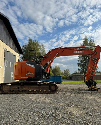 HitachiZX225USLC-7 + Engcon - Багер гасеничар: слика 3 HitachiZX225USLC-7 + Engcon - Багер гасеничар: слика 3