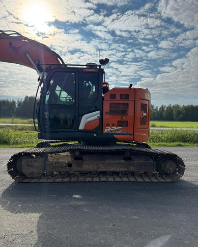 HitachiZX225USLC-7 + Engcon - Багер гасеничар: слика 5 HitachiZX225USLC-7 + Engcon - Багер гасеничар: слика 5