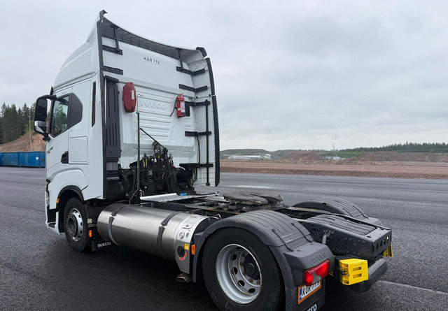 Iveco S-Way 460 4x2 LNG / LBG - Камион влекач: слика 3 Iveco S-Way 460 4x2 LNG / LBG - Камион влекач: слика 3