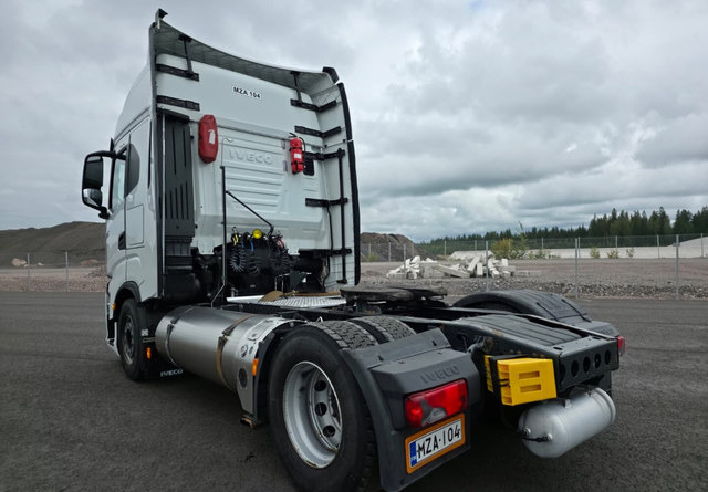 IvecoS-Way 460 4x2 LNG / LBG - Камион влекач: слика 3 IvecoS-Way 460 4x2 LNG / LBG - Камион влекач: слика 3