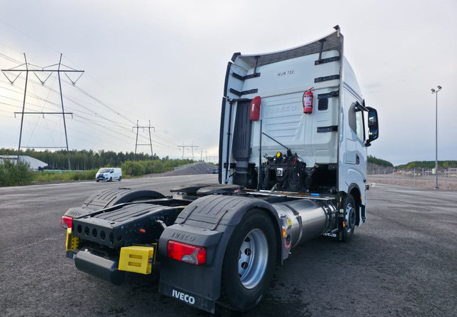 IvecoS-Way 460 4x2 LNG / LBG - Камион влекач: слика 4 IvecoS-Way 460 4x2 LNG / LBG - Камион влекач: слика 4