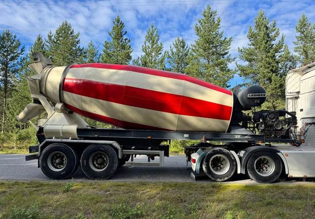 Liebherr12m3 Perävaunu - Полуприколка миксер за бетон: слика 5 Liebherr12m3 Perävaunu - Полуприколка миксер за бетон: слика 5