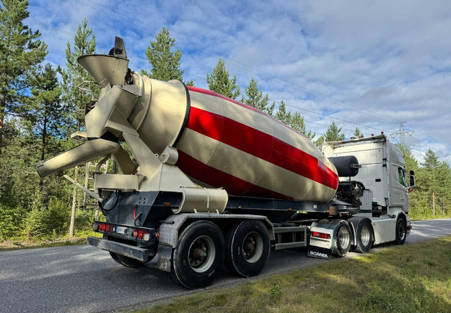 Liebherr12m3 Perävaunu - Полуприколка миксер за бетон: слика 4 Liebherr12m3 Perävaunu - Полуприколка миксер за бетон: слика 4